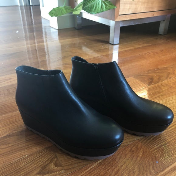 Camper "Laika" Supersoft Black Leather Ankle Boots - Picture 5 of 8